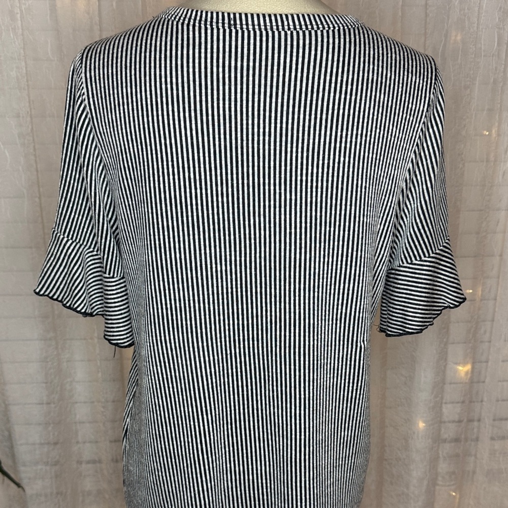 Navy and White Striped V-Neck Blouse with Tie Front - Picture 4 of 8